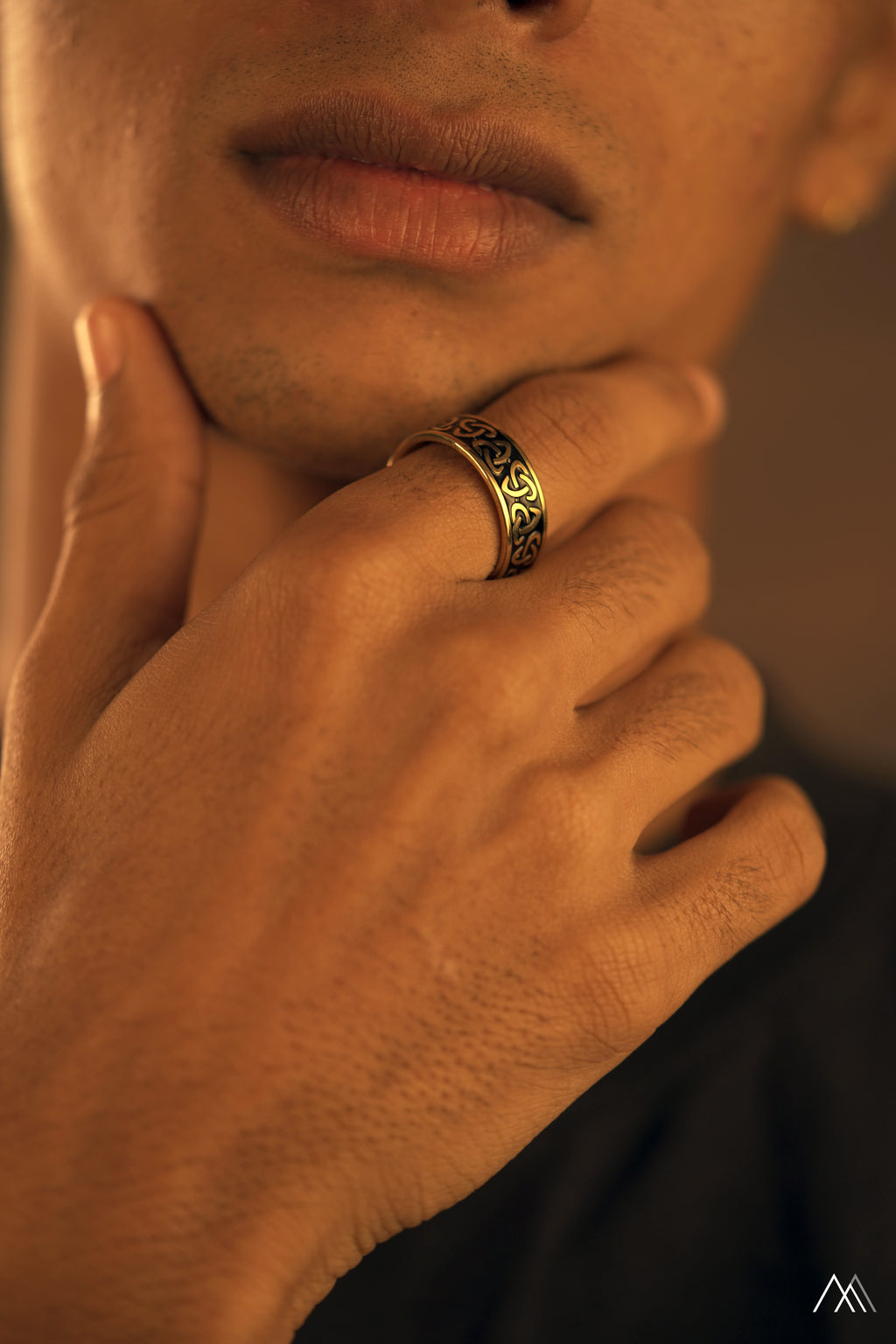 Eternis Band Ring