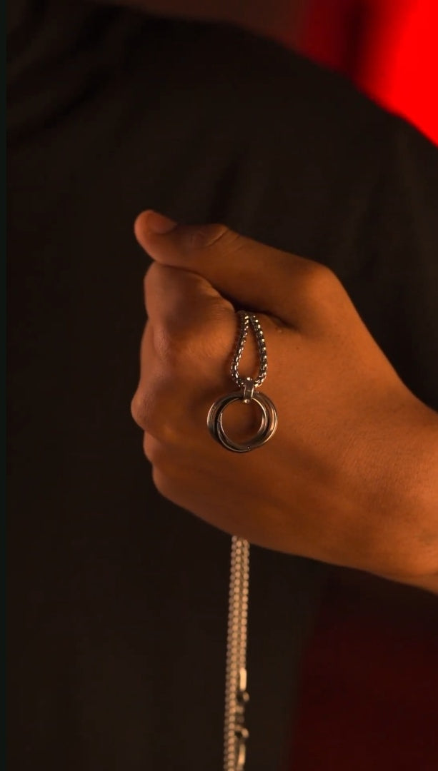 Aurum Eternity Pendant