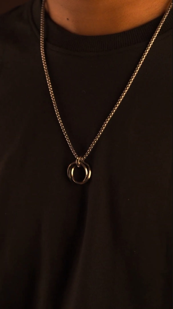 Aurum Eternity Pendant