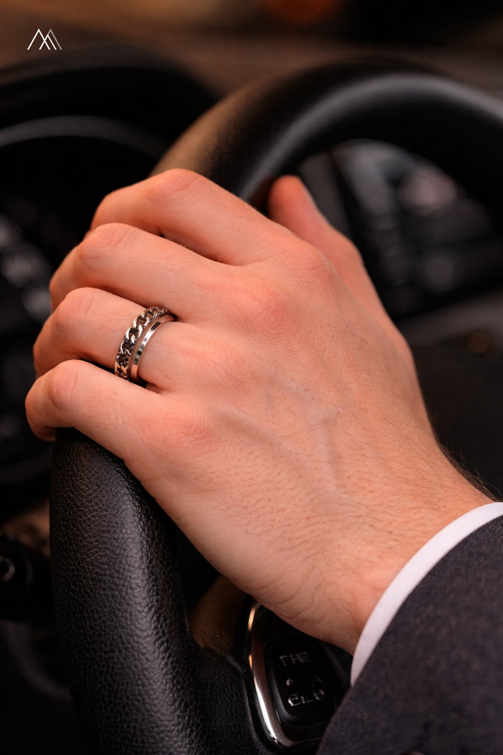 Noir Link Ring